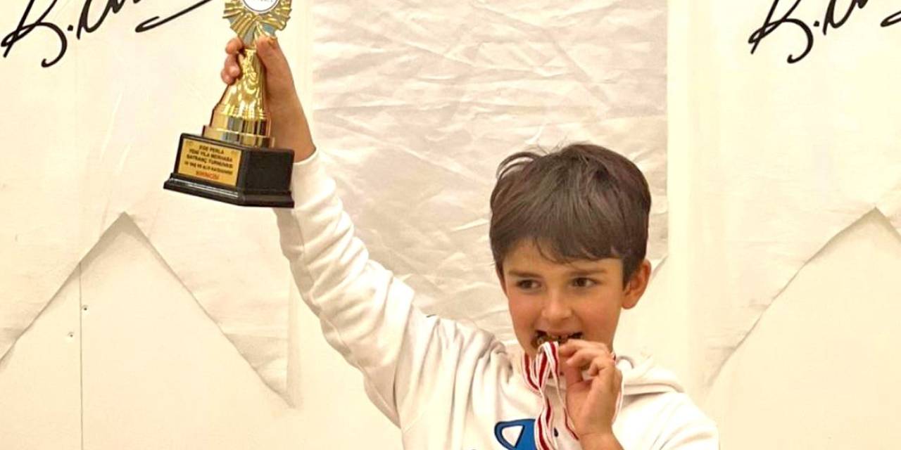 Çeşmeli Satranç Sporcusu Emir, Namağlup Şampiyon