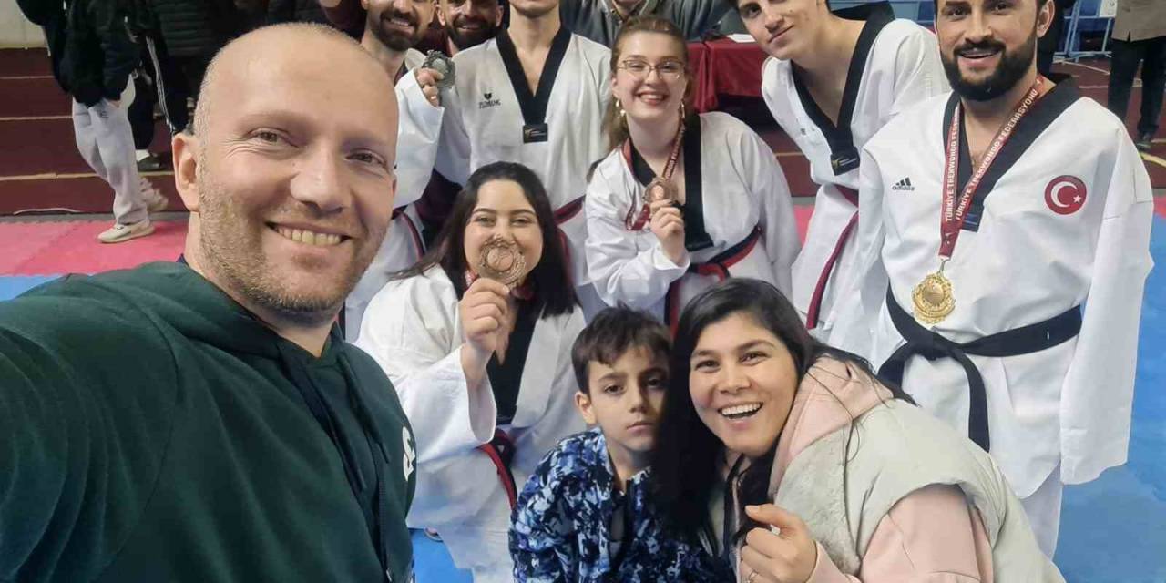 Taekwondoda Derece Yapan Denizlili 4 Sporcu Milli Takıma Adını Yazdırdı