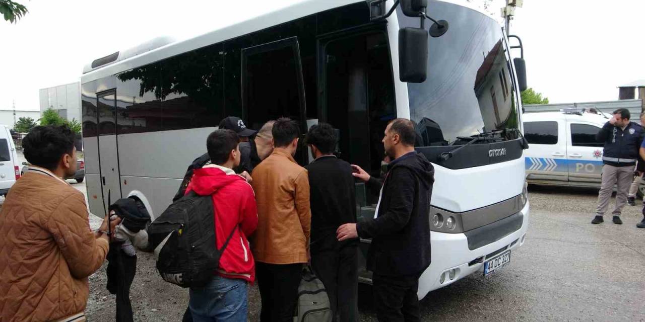 Malatya’da Vize İhlali Yapan 3 Göçmen Yakalandı