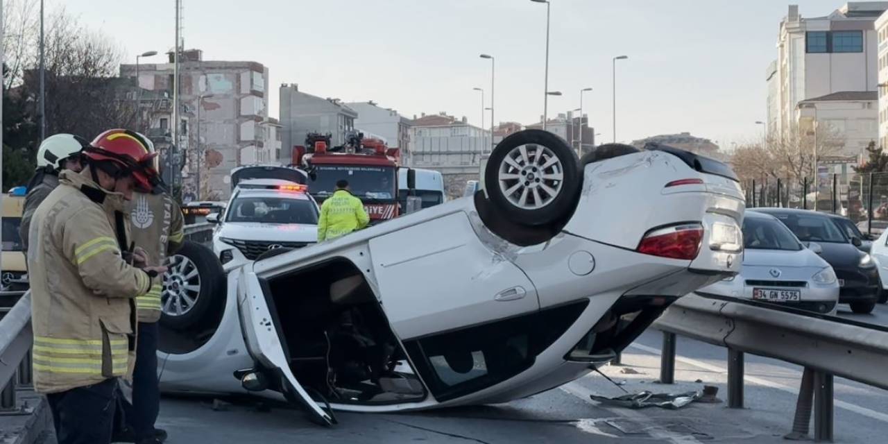 Avcılar’da E-5’te Direksiyon Hakimiyetini Kaybeden Sürücü Takla Attı: 2 Yaralı