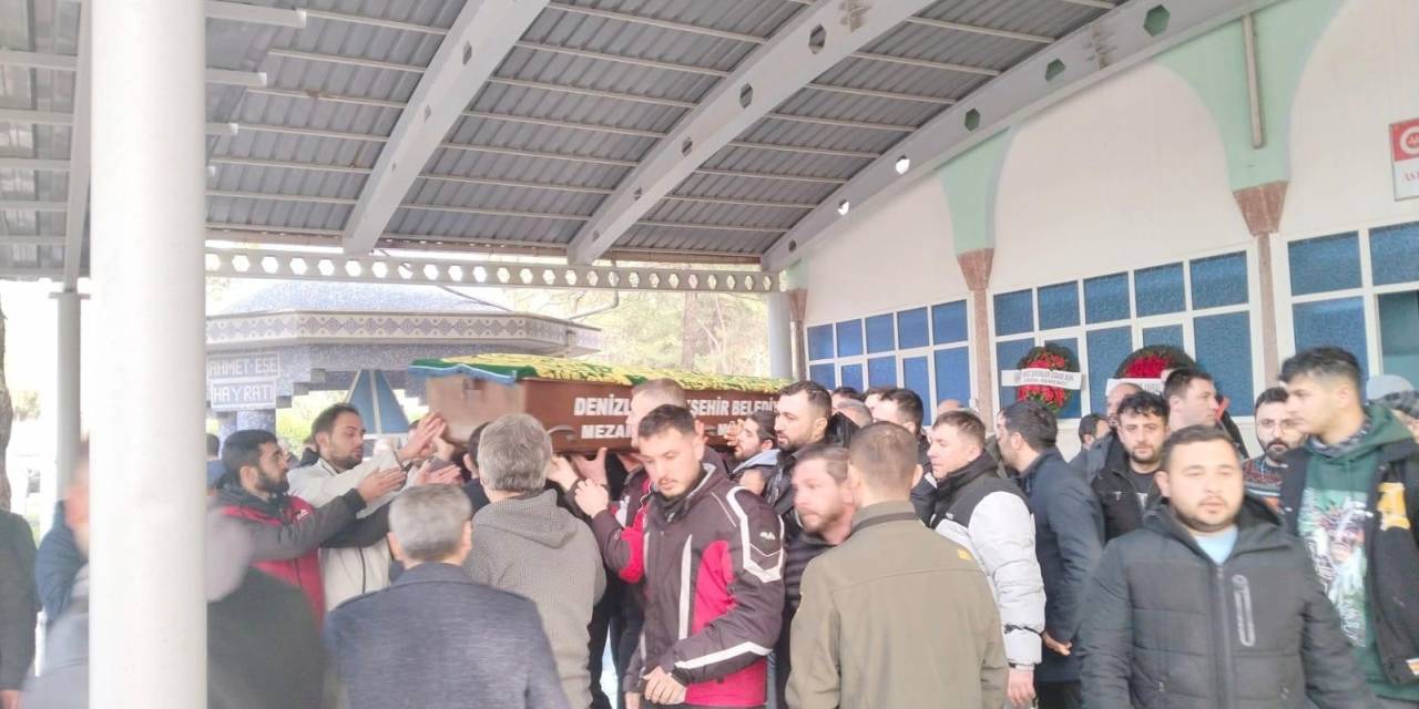 Kazada Hayatını Kaybeden Genç Kurye Son Yolculuğuna Uğurlandı