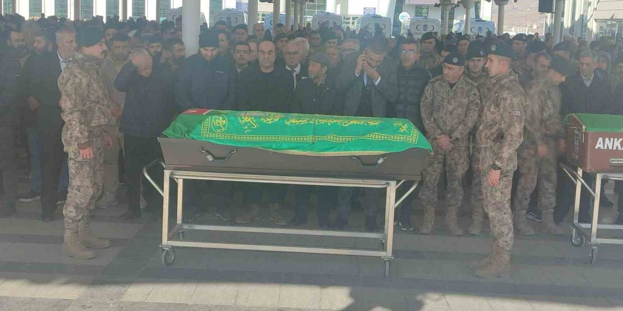 15 Temmuz Şehidi Polis Sezen’in Annesi Son Yolculuğuna Uğurlandı