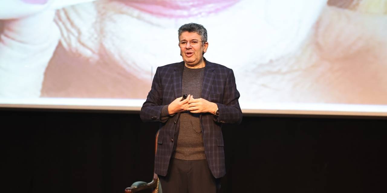 Sultangazi’de “Mutlu Aile Mutlu Çocuk” İsimli Söyleşi Düzenlendi