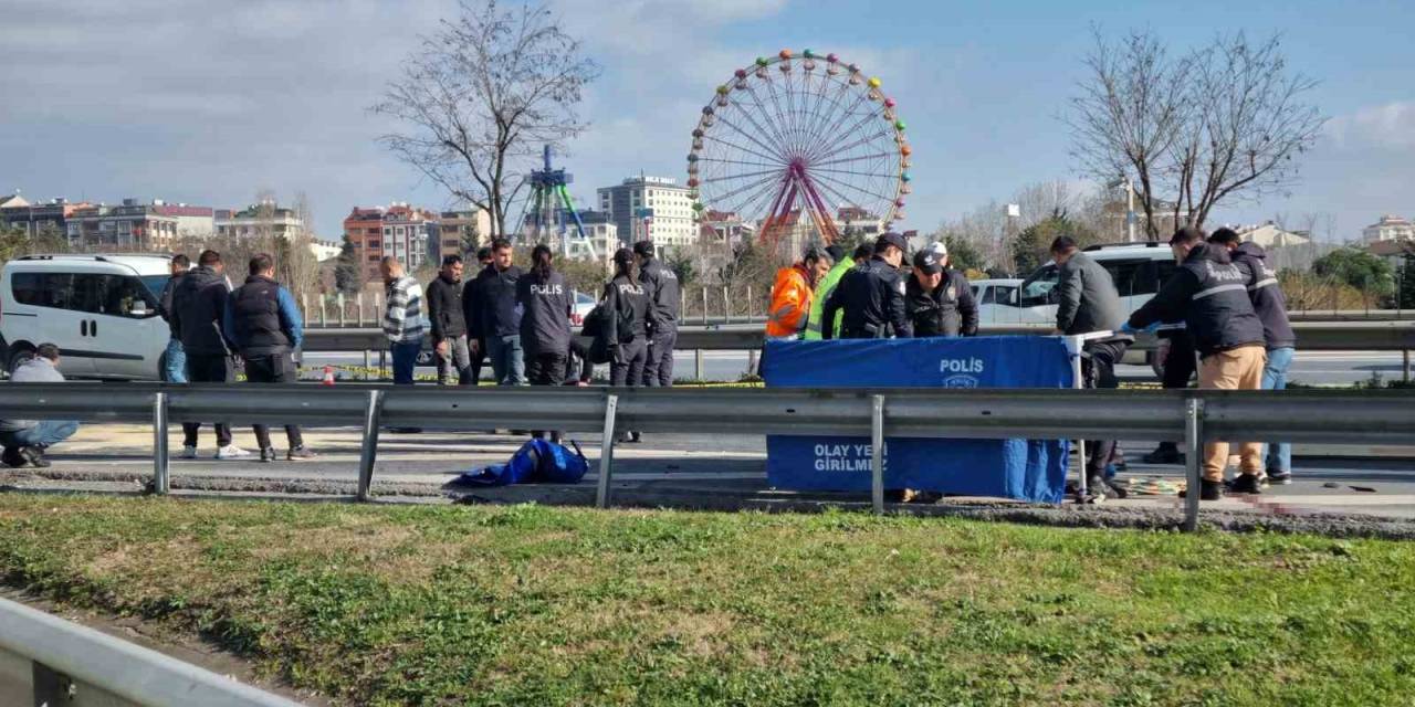 Esenler’de Feci Kaza: Otomobille Çarpışan Motosikletli Hayatını Kaybetti