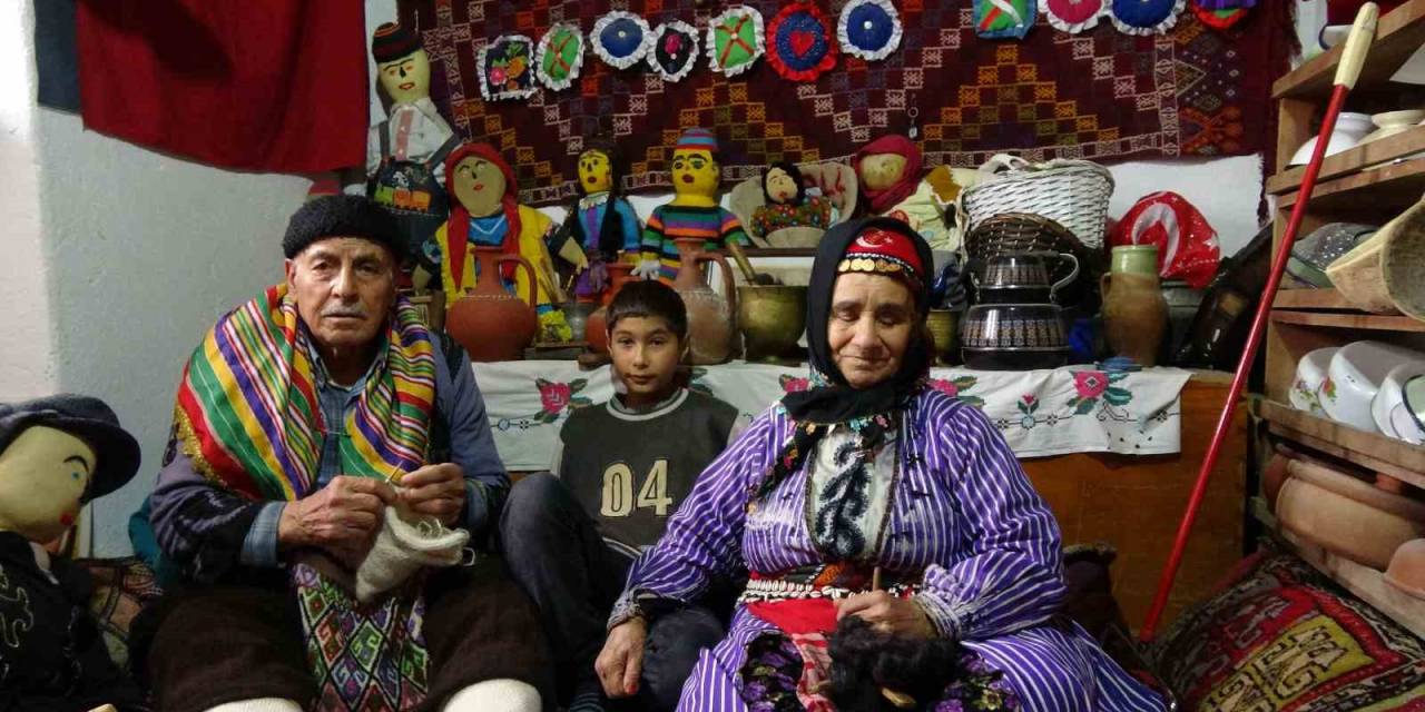 Köyün Kültür Elçileri Koçak Çifti, Yörük Mirasını Yaşatıyor