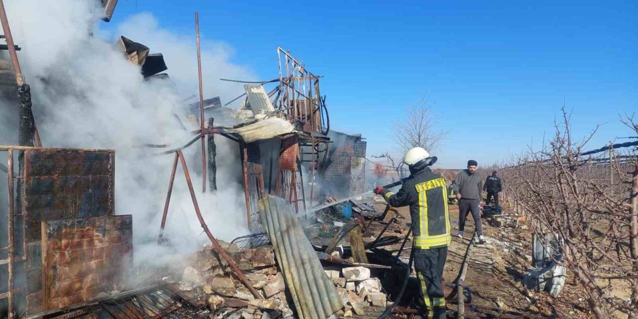 Karaman’da Depo Yangınında Büyük Çapta Maddi Hasar Oluştu