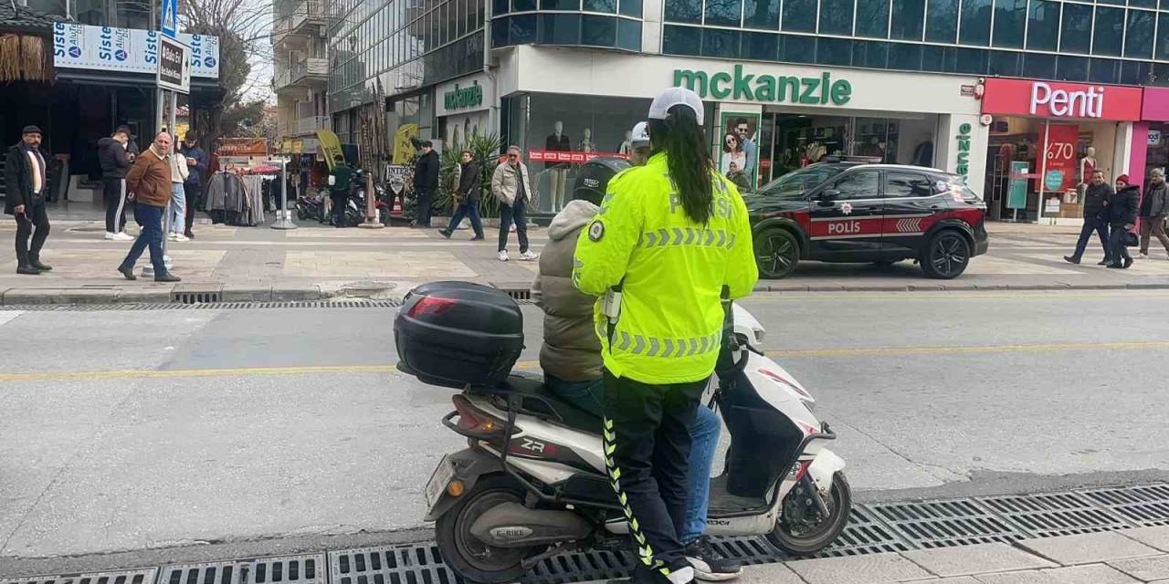Denizli’nin En İşlek Caddesinde Trafik Ve Asayiş Denetimi