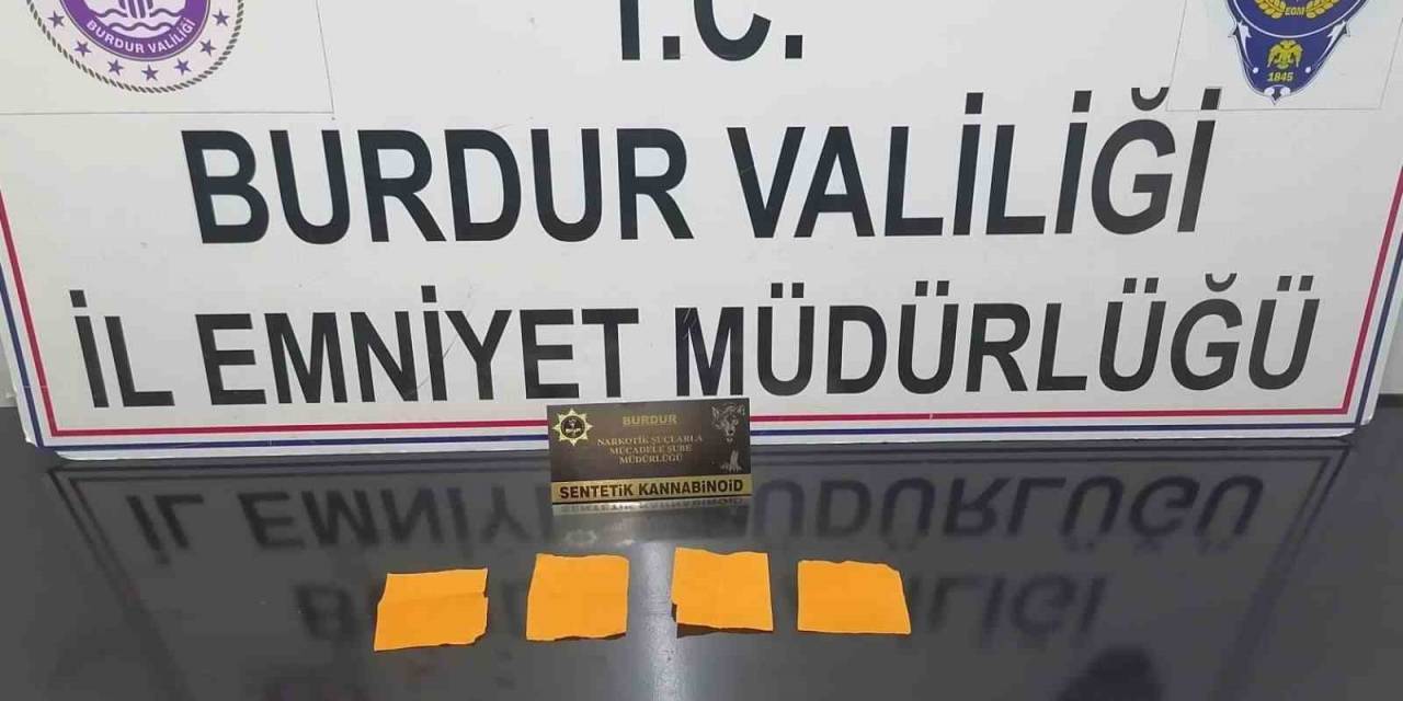 Durdurulan Araçta Uyuşturucu Çıktı, 3 Kişi Tutuklandı