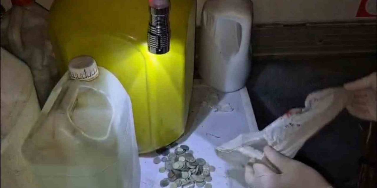 Jandarmanın Eve Yaptığı Operasyonda Çok Sayıda Tarihi Eser Ele Geçirildi