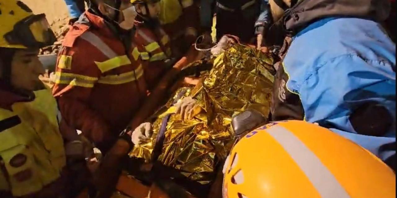 Konya’da Çöken Bina Enkazından 2 Kişi Sağ Olarak Çıkarıldı