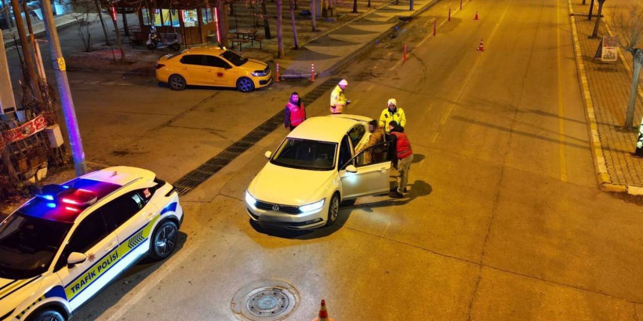 Isparta’da Trafik Ve Asayiş Denetiminde 7 Araç Trafikten Men Edildi