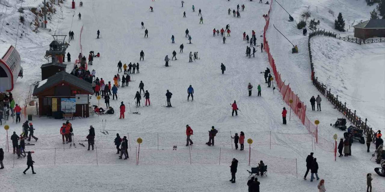 Ergan Kayak Merkezinde Hafta Sonu Ve Sömestir Yoğunluğu