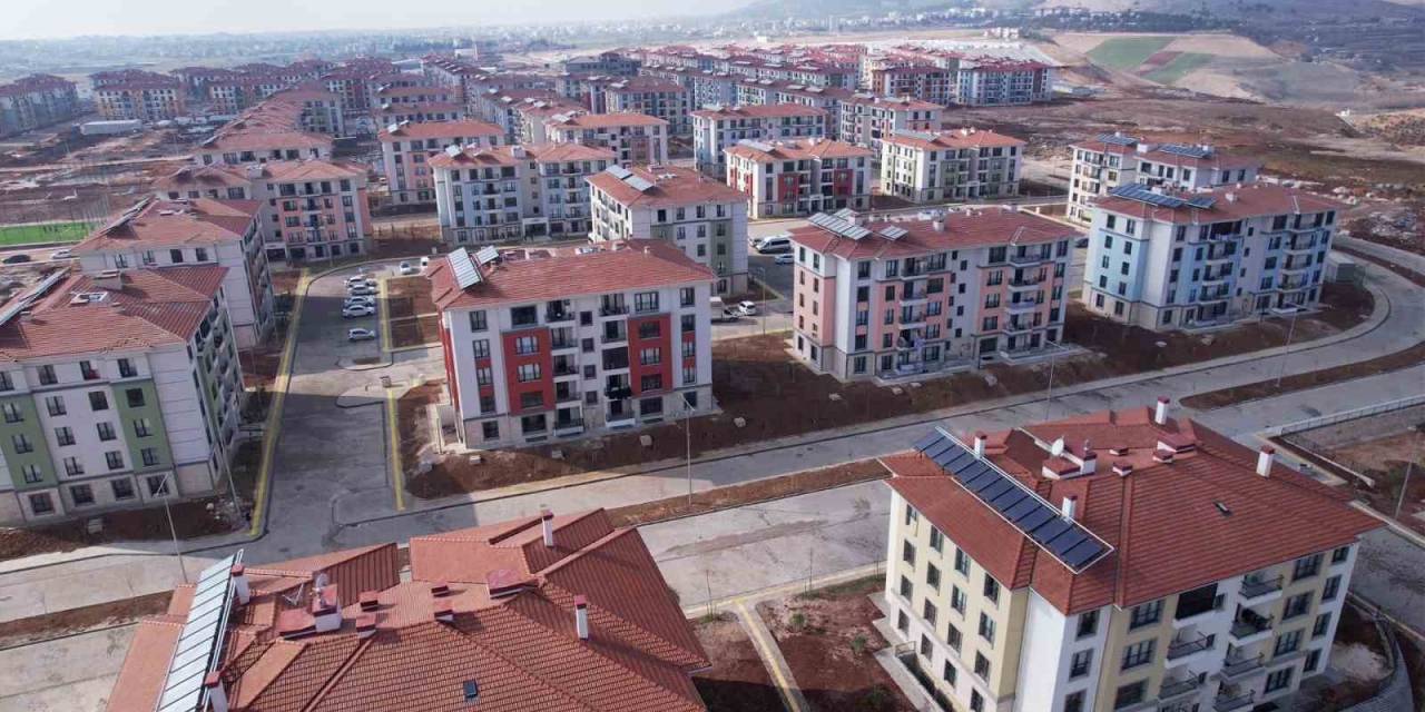 Baykar’ın Konutlarına Yerleşen Depremzedelerden Teşekkür