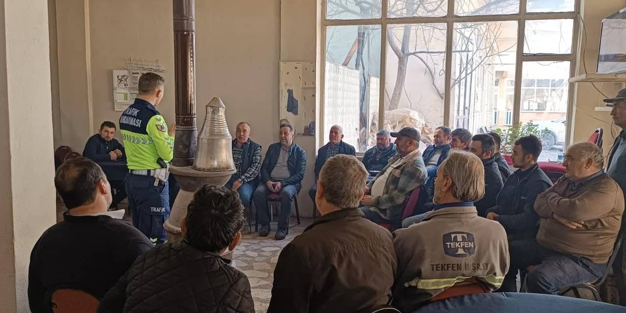 Çiftçilere ‘Tarım Araçların Güvenli Kullanımı’ Semineri Düzenlendi