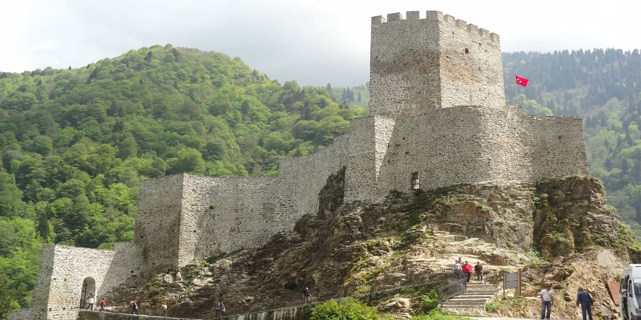 Karadeniz’in Gizemli Mirası: Zilkale Ziyaretçilerini Büyülüyor