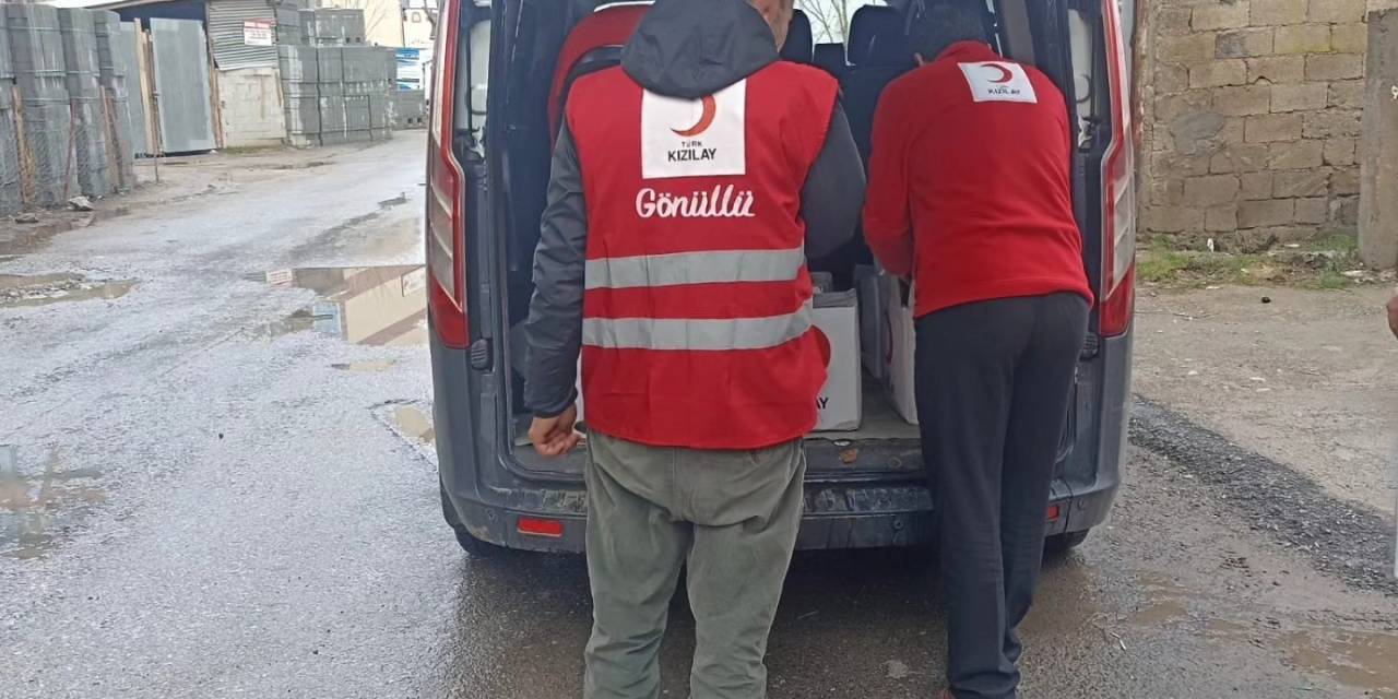 Kızılay Muş Şubesi, İhtiyaç Sahiplerine Yardım Ulaştırmaya Devam Ediyor