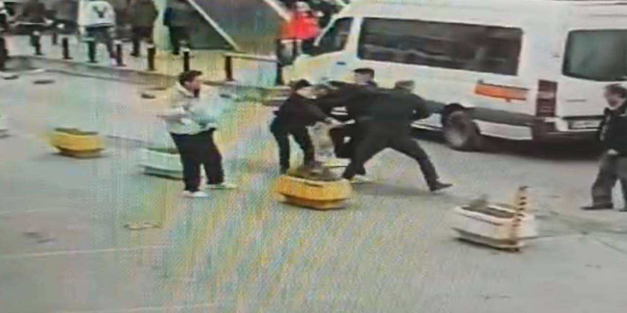 Büyükçekmece’de Minibüsçülerin ’yolcu Alma’ Kavgası Ölümle Bitti
