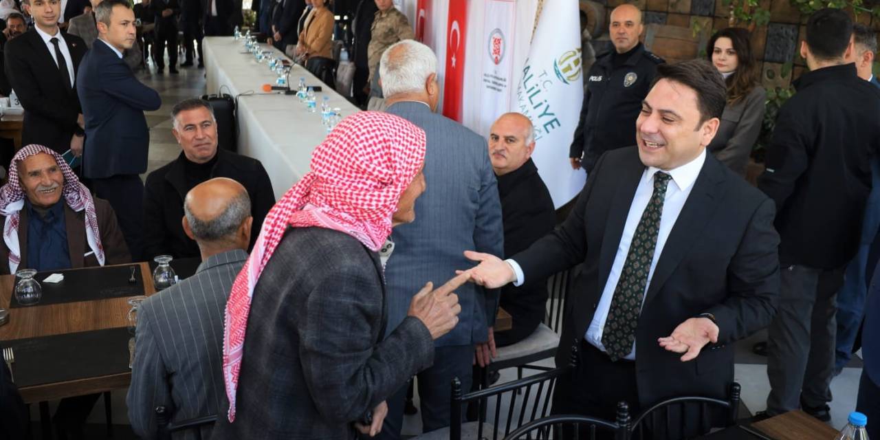 Kaymakam Şahin Muhtar Toplantılarını Sürdürüyor