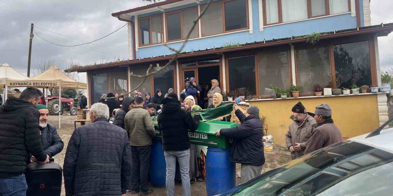 Oğlu Tarafından Tüfekle Öldürülen Anne Son Yolculuğuna Uğurlandı