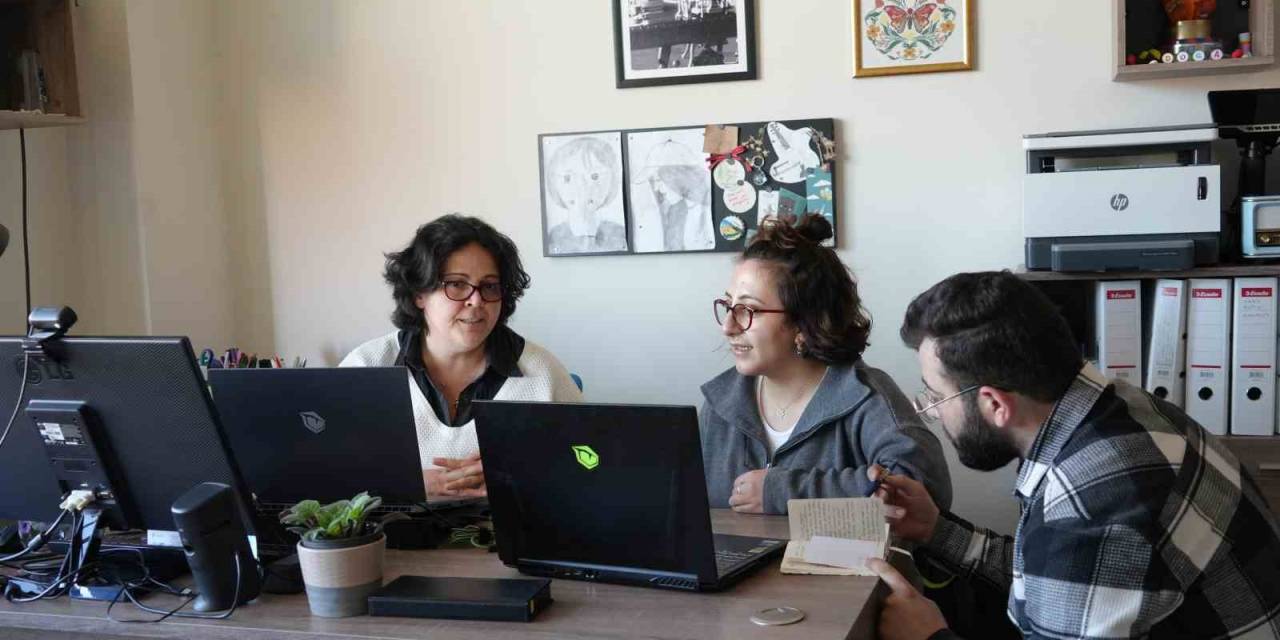 Üniversite Öğrencileri, Çalıştayda Dinlediklerinden Etkilenerek Engelliler İçin Engelsiz Park Tasarladı