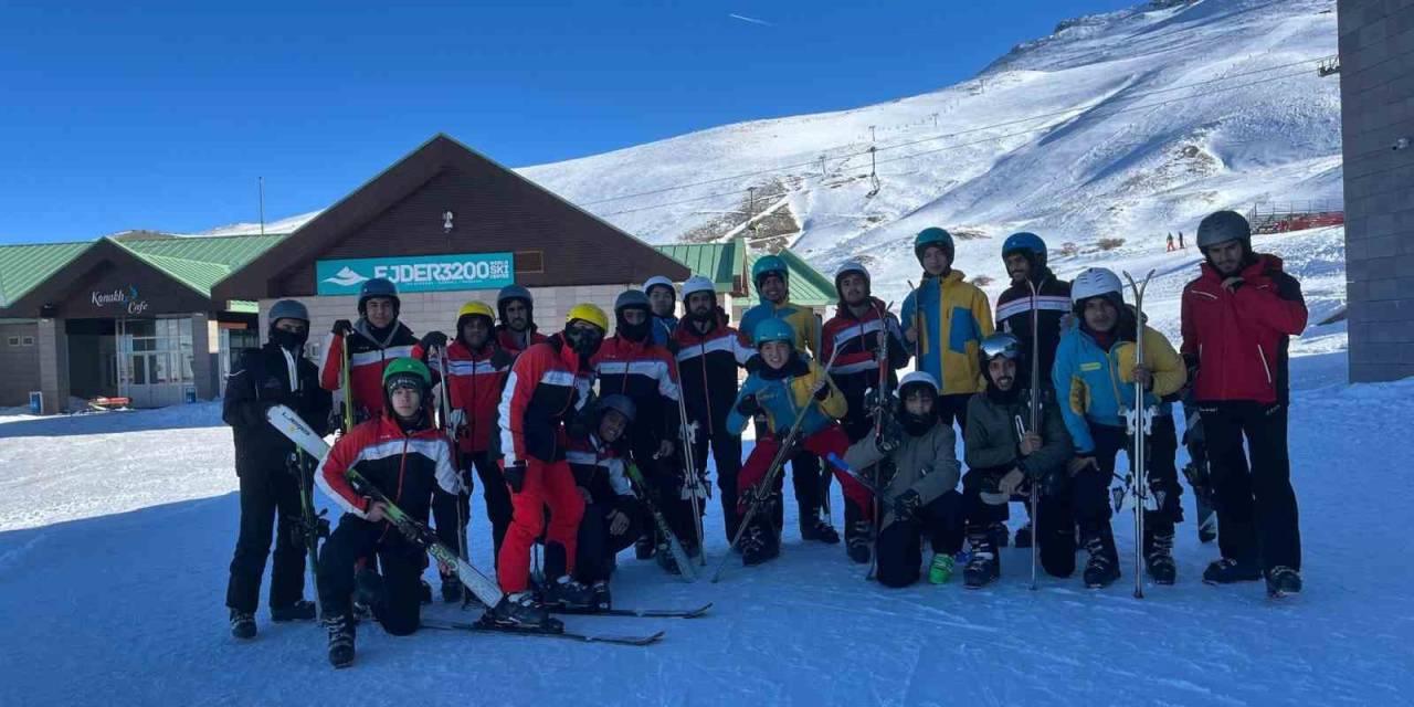 Uluslararası Öğrencilerin Konaklı’da Kayak Keyfi