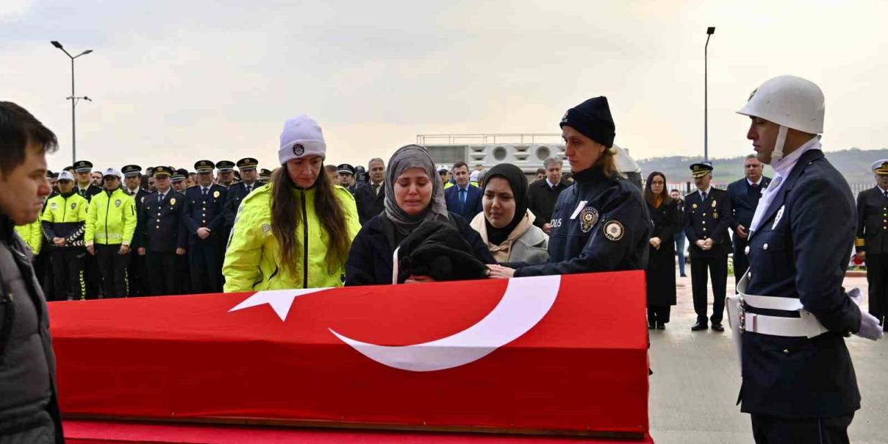 Yalova’da Kalp Krizi Geçirerek Vefat Eden Polis Memuru İçin Tören