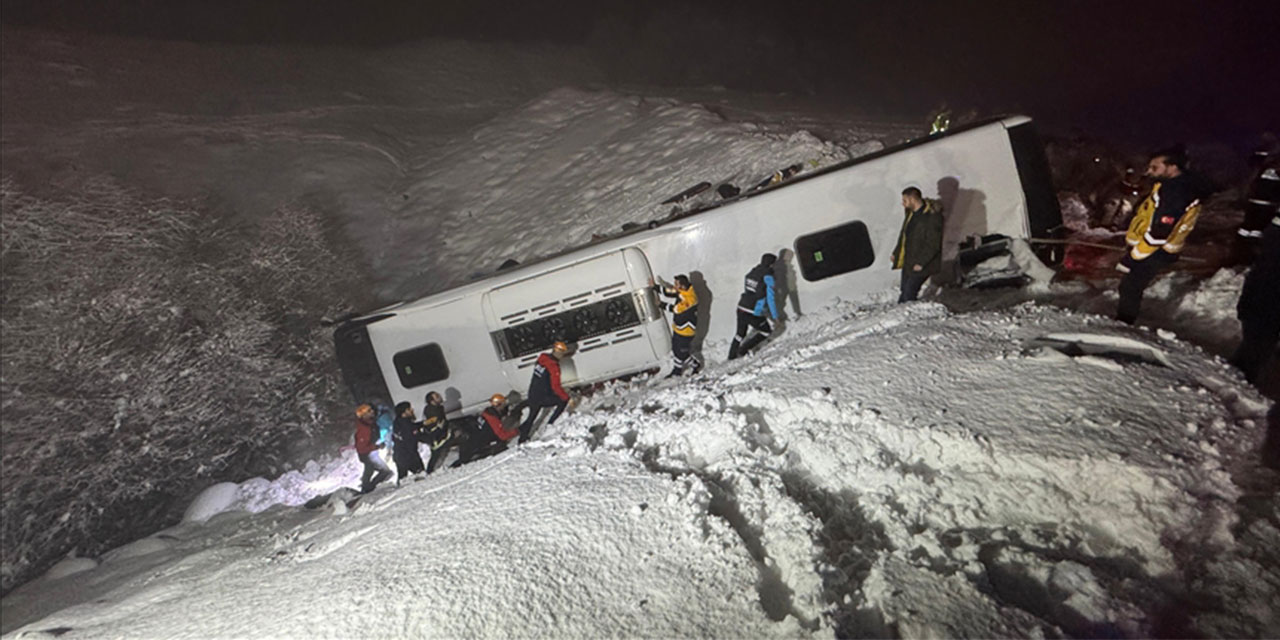 Bingöl'de yolcu otobüs devrildi: 4 ölü, 32 yaralı