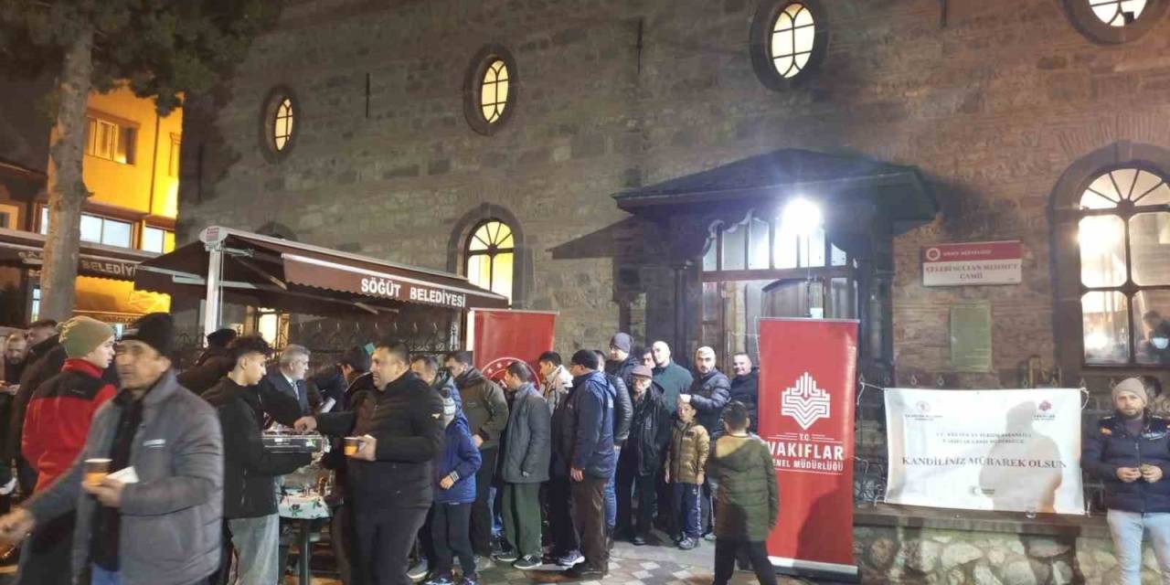 Vakıflar Bursa Bölge Müdürlüğü’nden Salep Ve Kandil Simidi İkramı