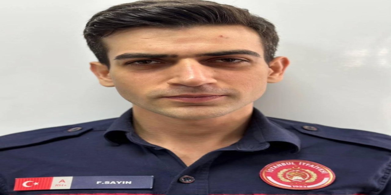 Esenler'de yangına müdahale sırasında çatıdan düşen itfaiye eri öldü