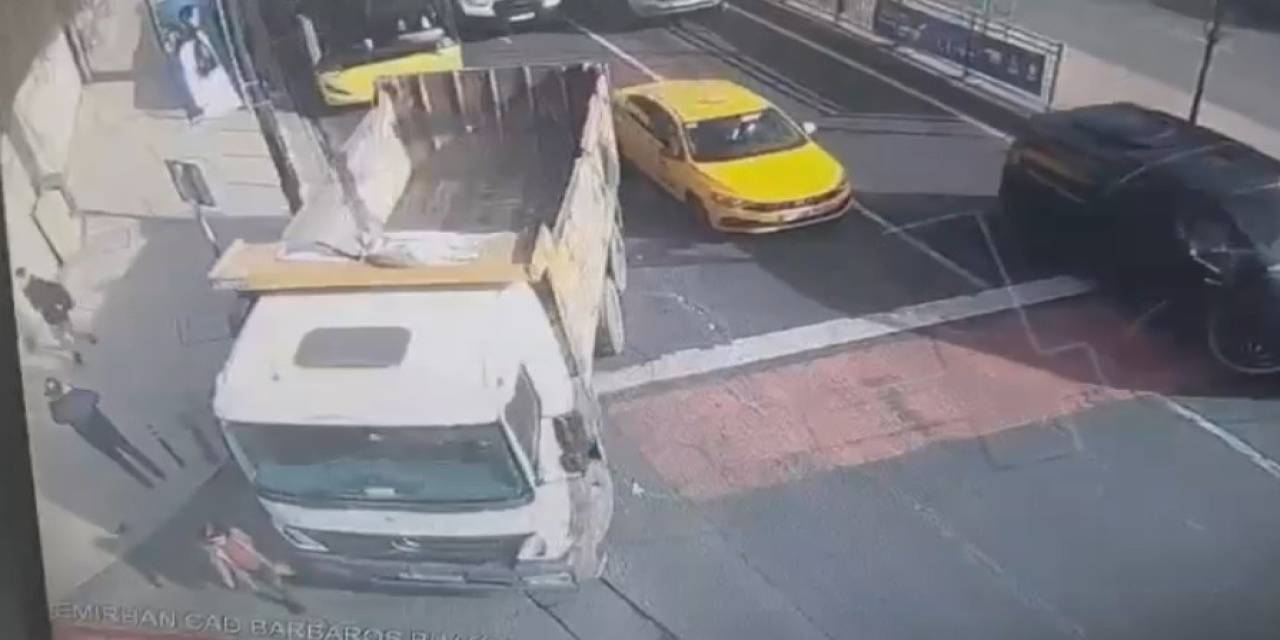 Beşiktaş’ta Kadının Hafriyat Kamyonun Altında Kaldığı Anlar Kamerada