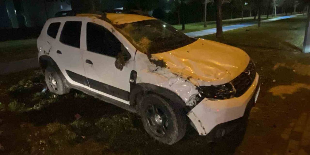 Hafif Ticari Araç İle Çarpışan Otomobil Takla Attı: 1 Yaralı