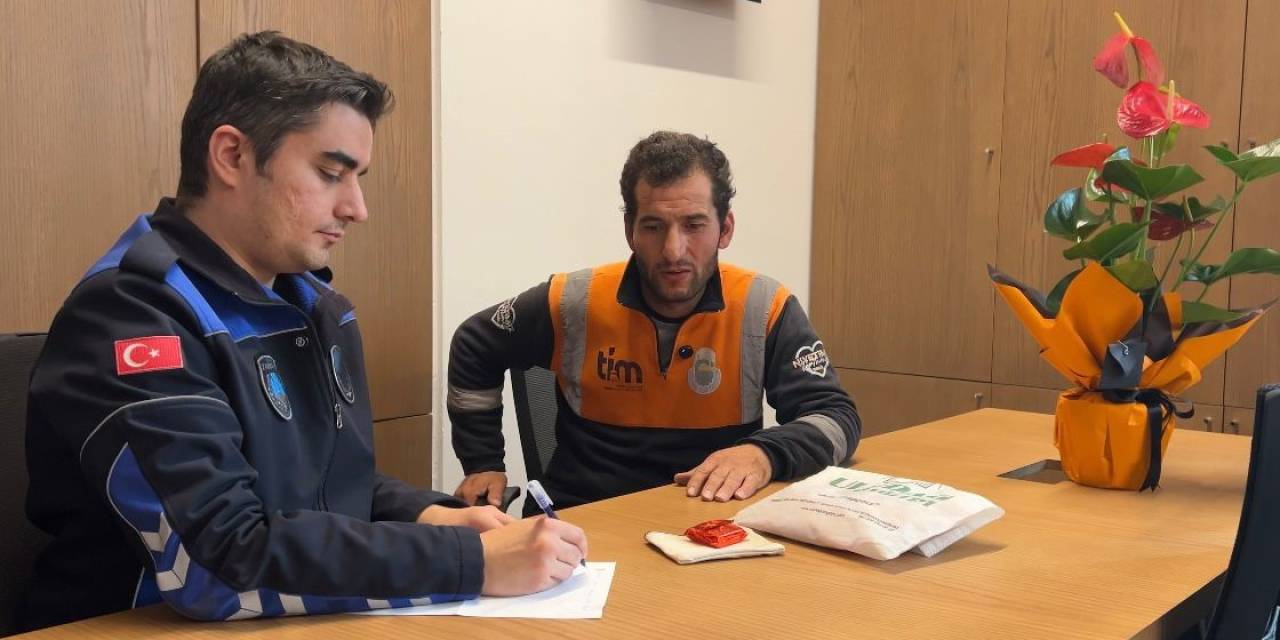 Temizlik Personelinden Örnek Davranış