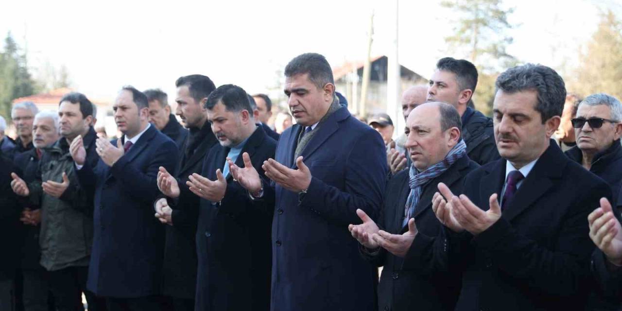 Deprem Sonrası Yıkılan Cami İbadete Açıldı