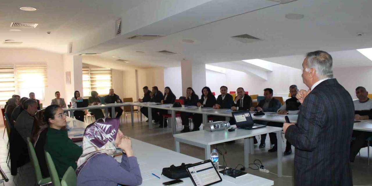 Bayburt’ta Ailenin Korunması Ve Güçlendirilmesi Konulu Toplantı Yapıldı