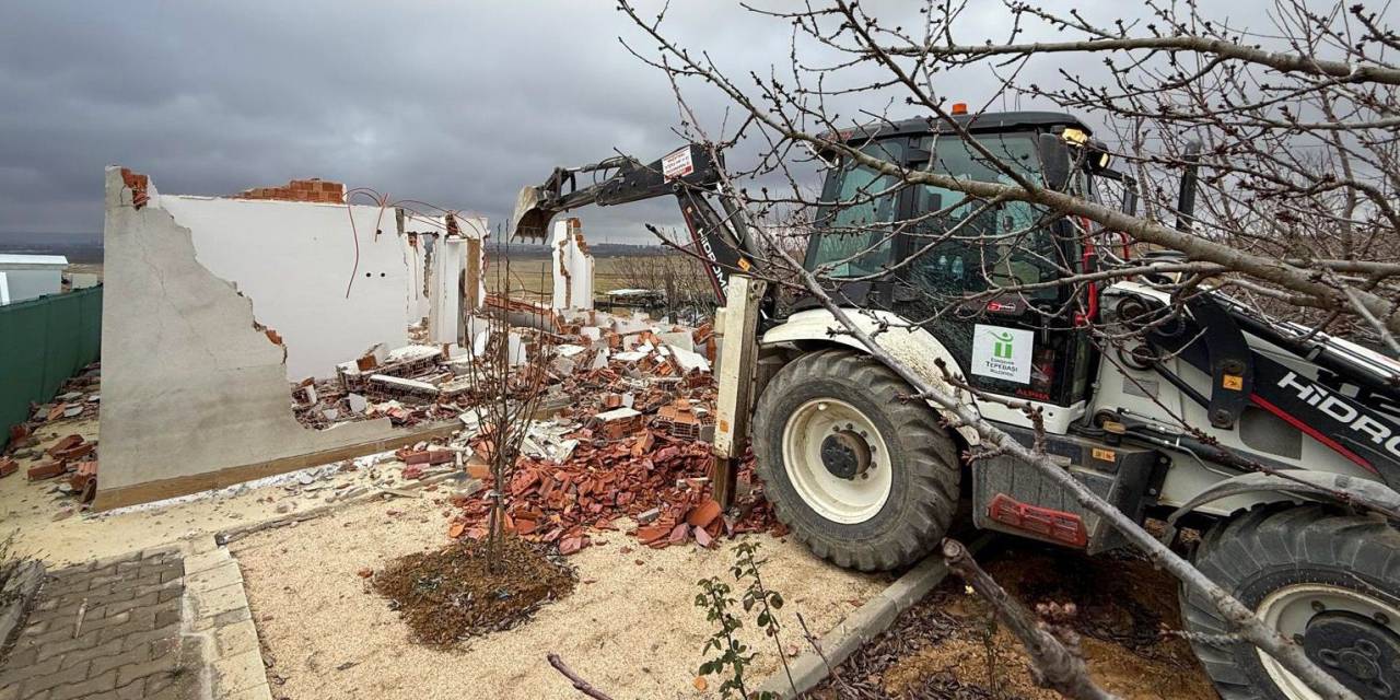 Tepebaşı’nda Kaçak Yapılara İzin Yok