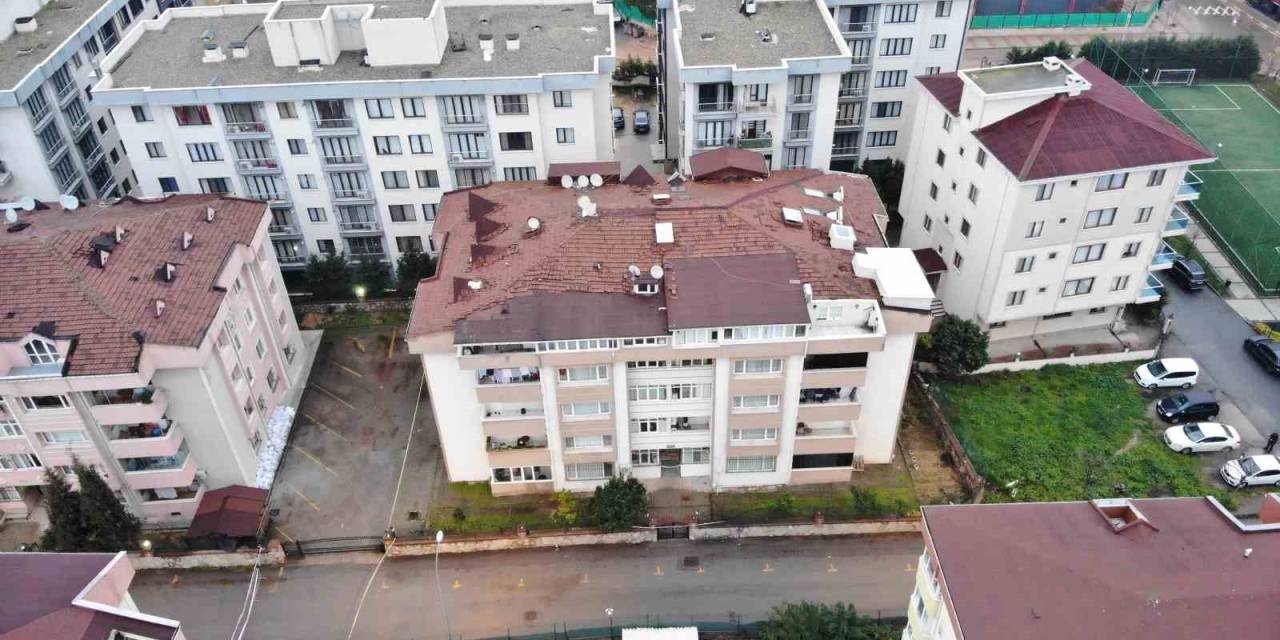Tuzla’da Tahliye Edilen Bina Havadan Görüntülendi