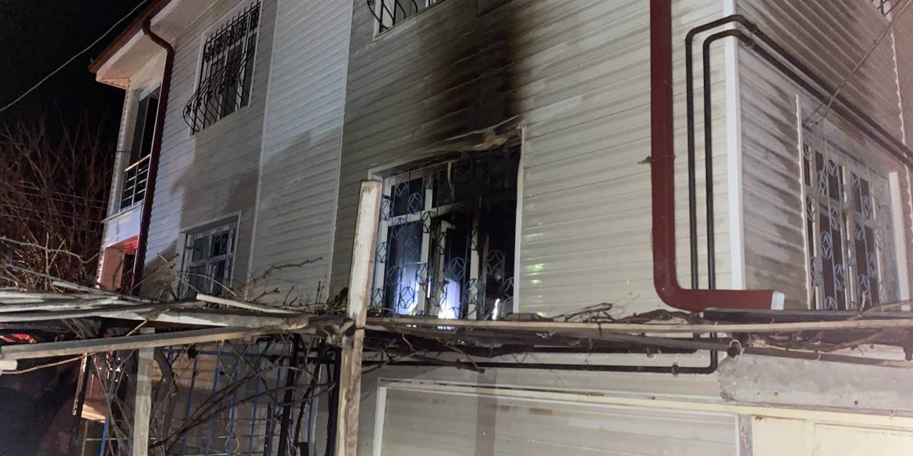 Gurbetçi Aileye Ait Evde Yangın