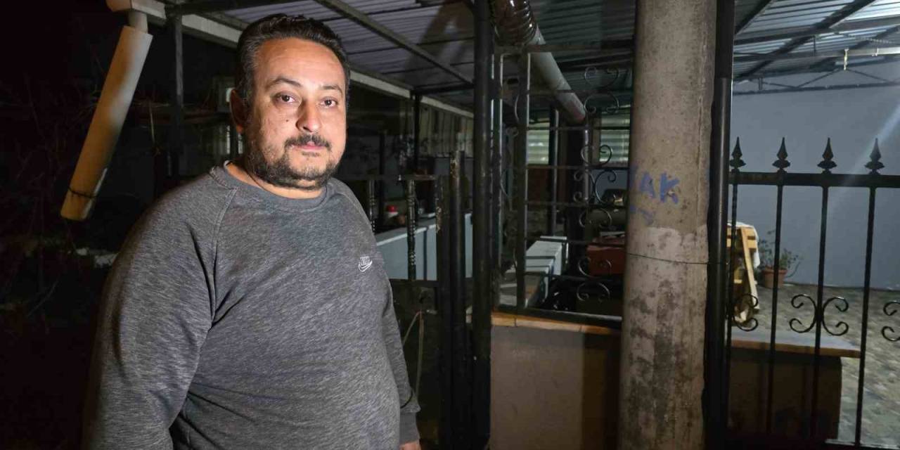 Gizemli Şahıs Mahalleyi Alarma Geçirdi