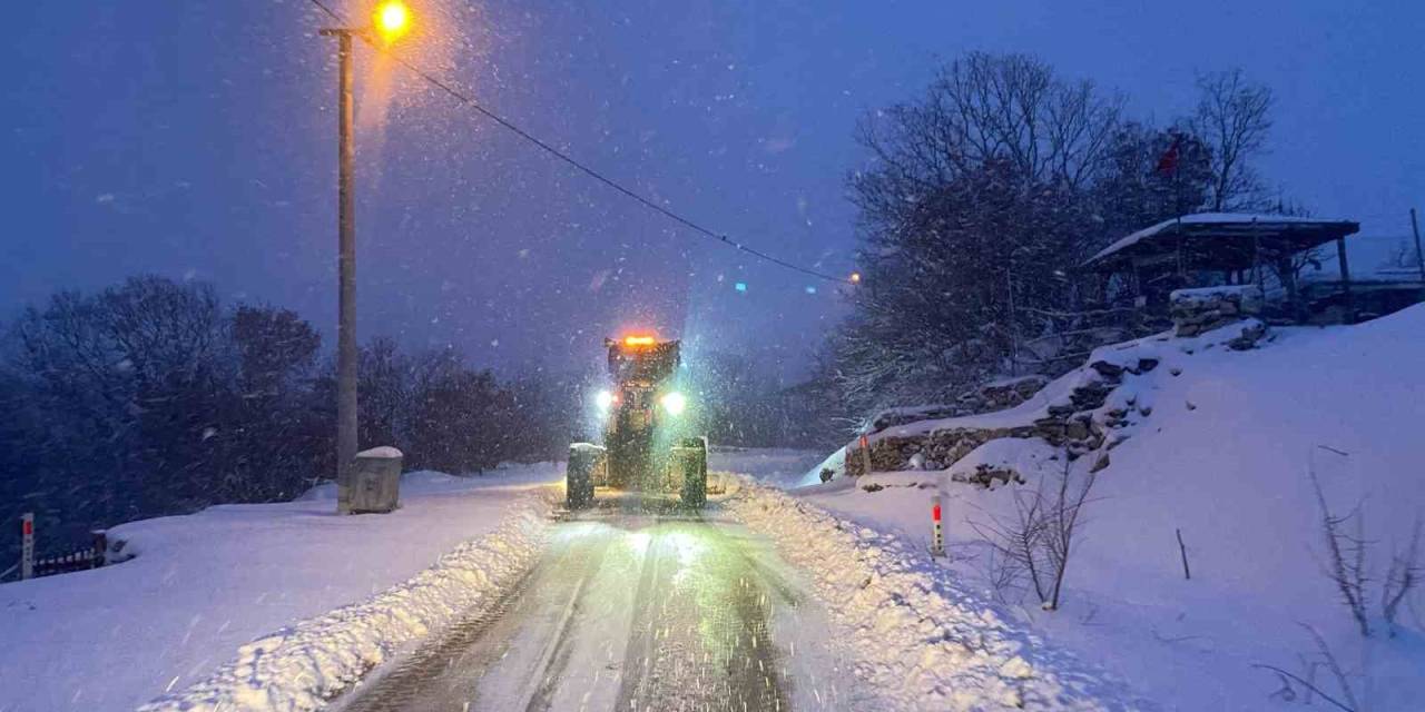 Bursa’da Kapanan 235 Köy Yoluna Müdahale