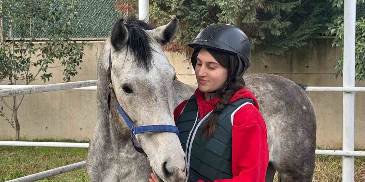 Kadınlar "Dizginleri" Ele Aldı