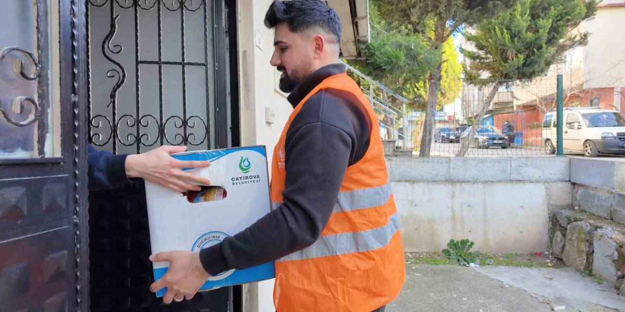 Çayırova’da Ramazan Ayında Gıda Yardımı