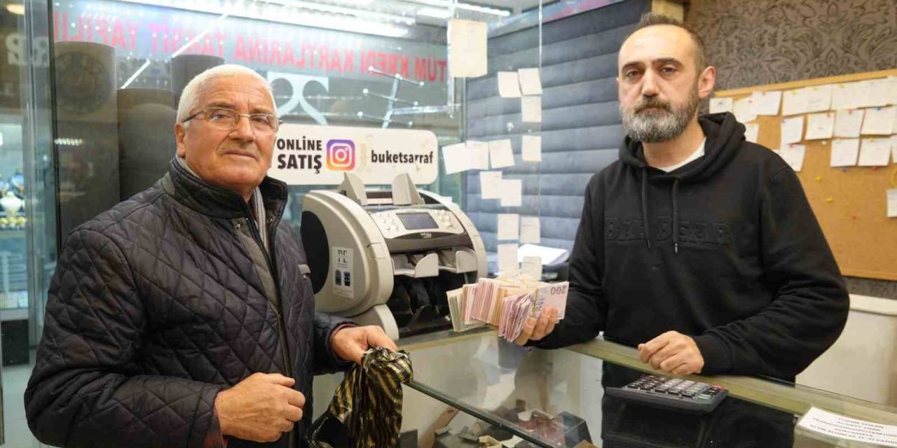 Oğluna Araba Alırken Vicdanını Satmadı: Kuyumcuda Verilen Fazladan 100 Bin Lirayı İade Etti