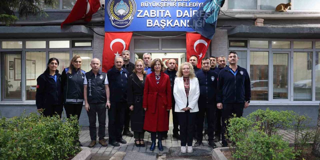 Ayşe Ünlüce, Belediye Birimlerinin Bayramını Kutladı