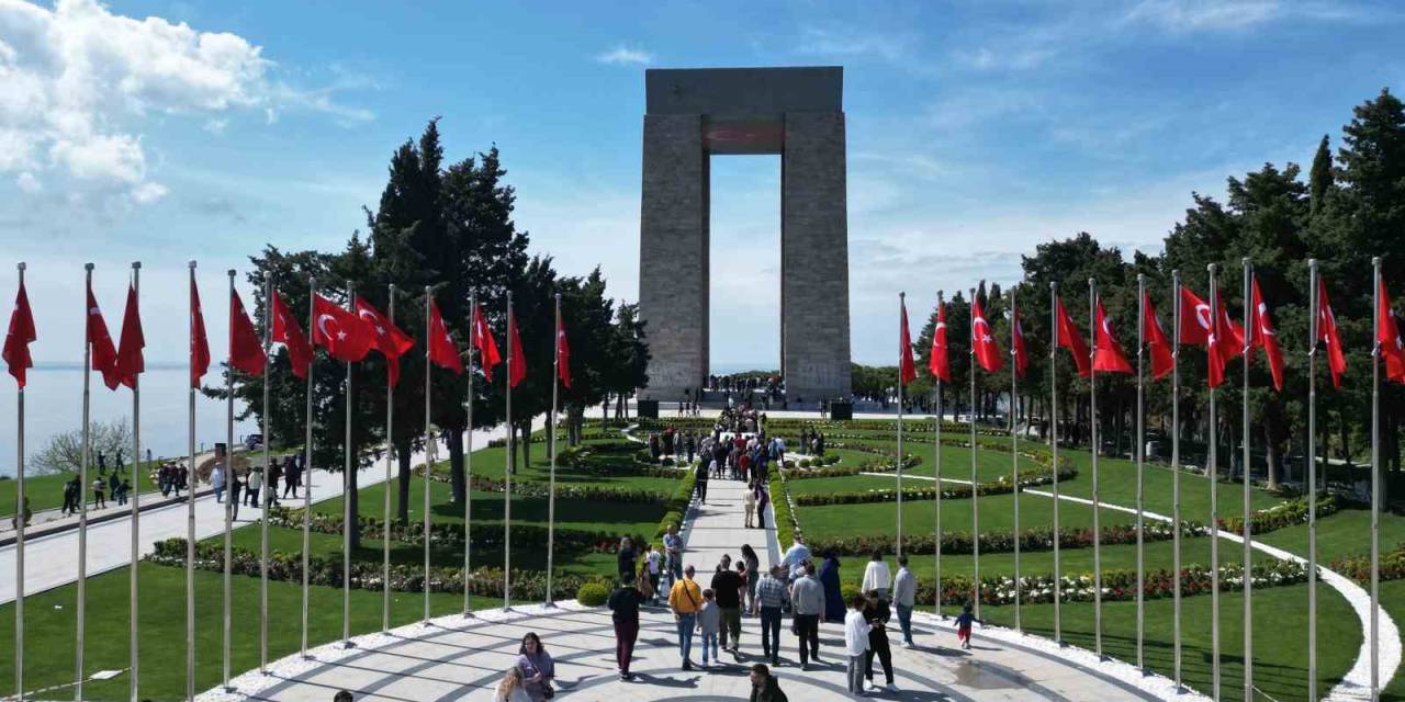 Çanakkale Savaşları’nın Yaşandığı Tarihi Gelibolu Yarımadası’nda Ramazan Bayramı Yoğunluğu