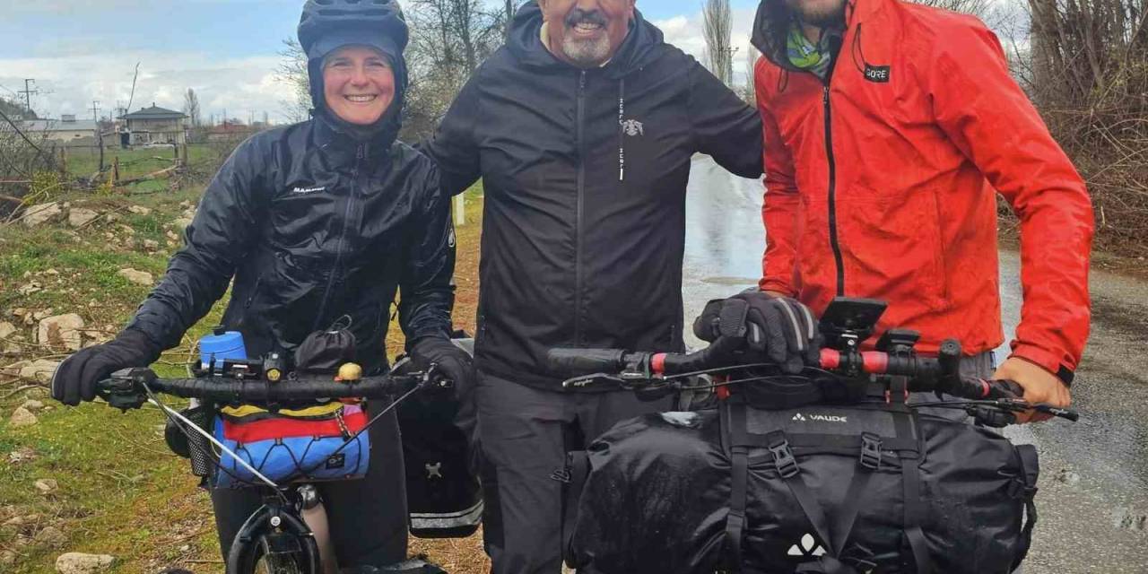 Fransız Bisikletçiler, Beyşehir’de Mola Verdi