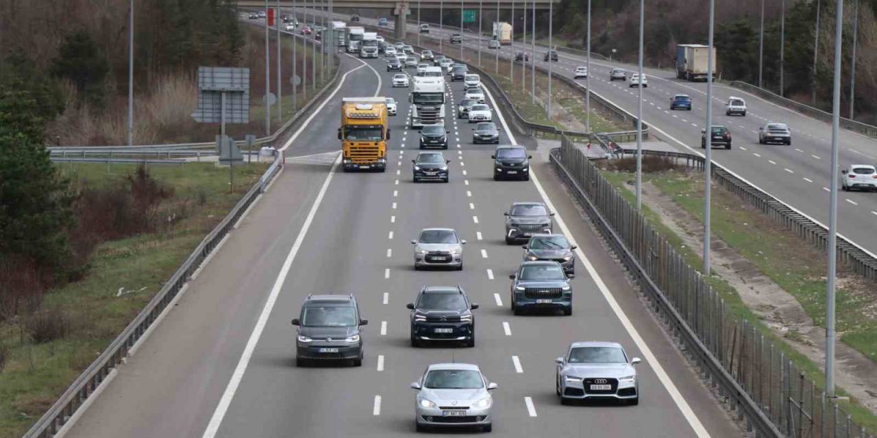 Tatil Bitmeden Erken Dönüş Başladı: Ramazan Bayramı’nın Son Gününde Akıcı Yoğunluk