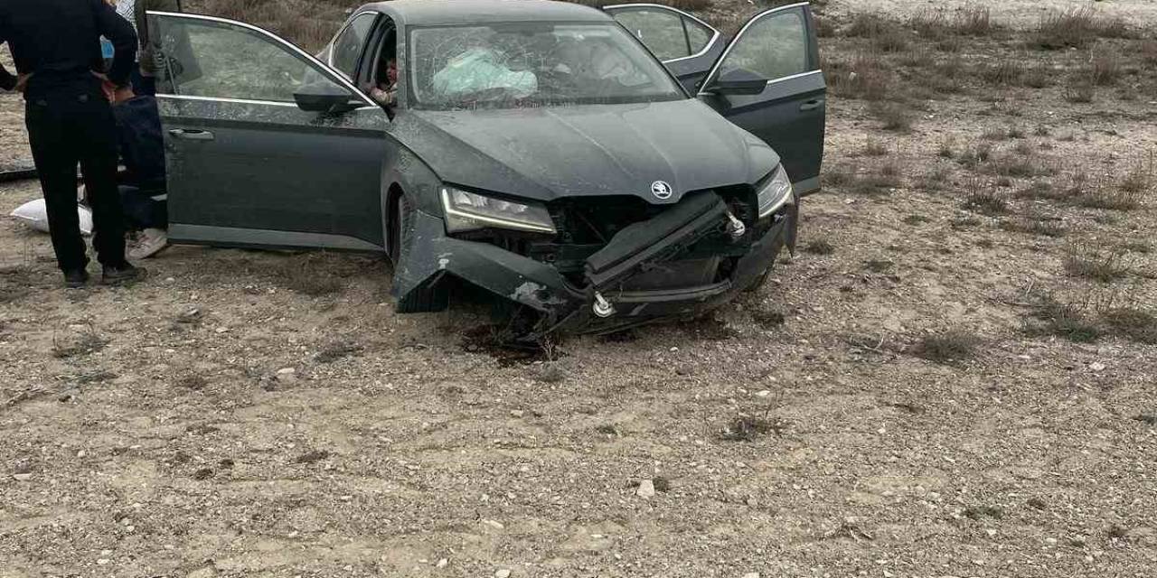 Konya’da Yoldan Çıkan Otomobil Boş Araziye İnerek Durabildi: 3’ü Çocuk 5 Yaralı