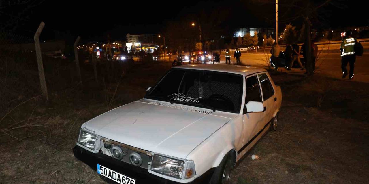 Ters Yönden Giden Motosiklet Otomobile Çarptı: 1 Yaralı