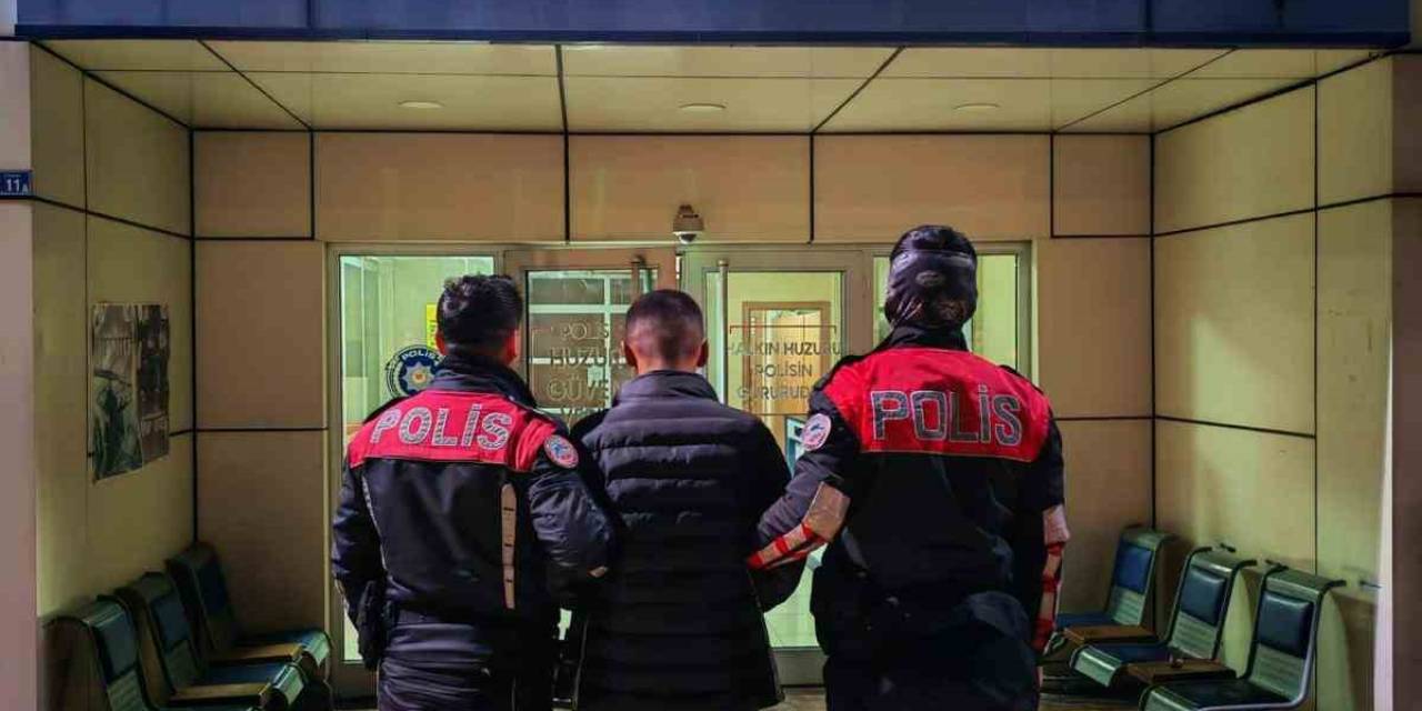 Şüphe Üzerine Durdurulan Şahsın Üzerinden Uyuşturucu Ele Geçirildi