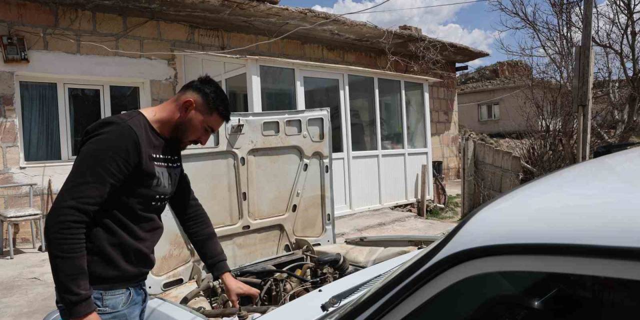 Otomobili Muayeneden Geçen Vatandaş, Sevincini Zurna İle Kutladı